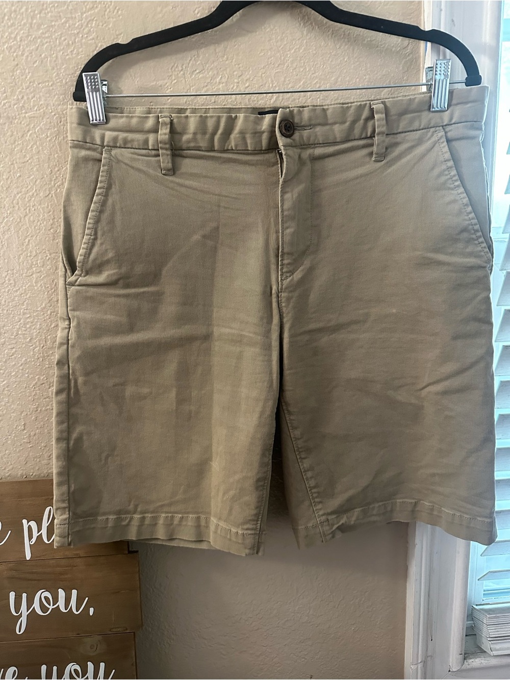 PAIGE Men’s shorts size 32